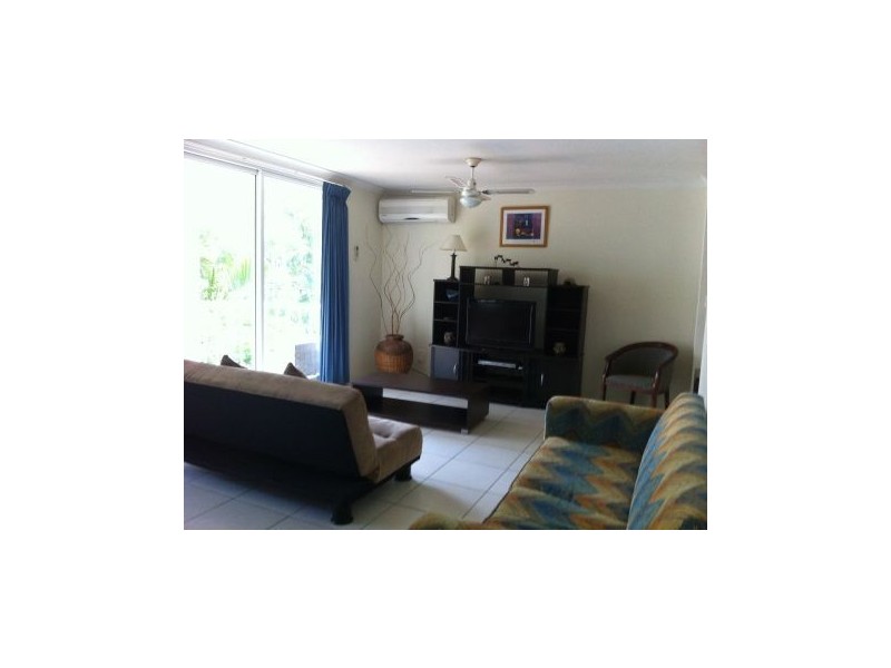 14 “santorini By The Sea” Chairlift Ave, Nobby Beach QLD 4218