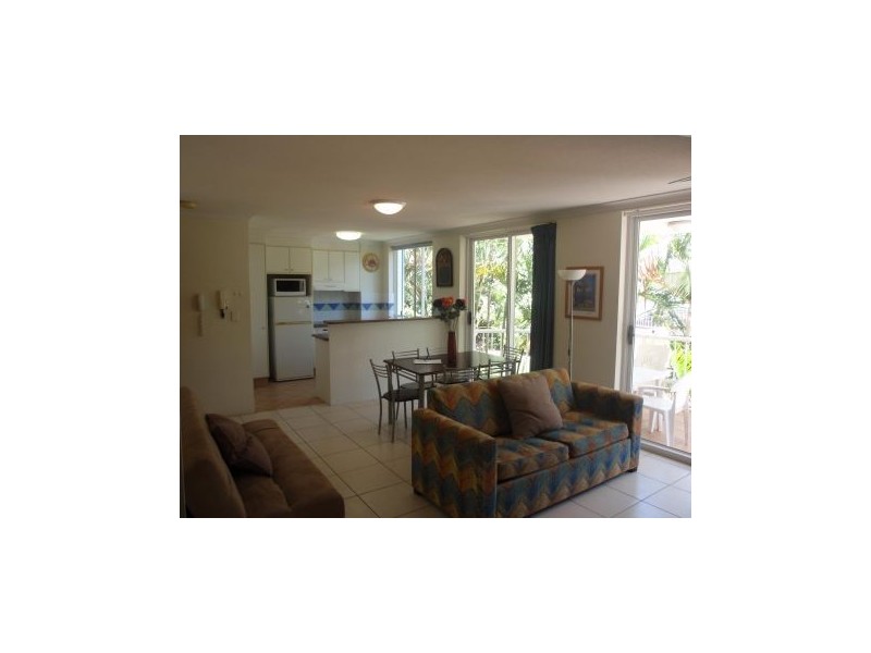 14 “santorini By The Sea” Chairlift Ave, Nobby Beach QLD 4218