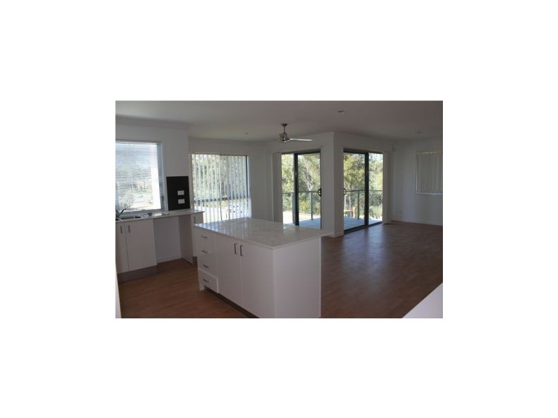 3/2 Conondale Way, Waterford QLD 4133