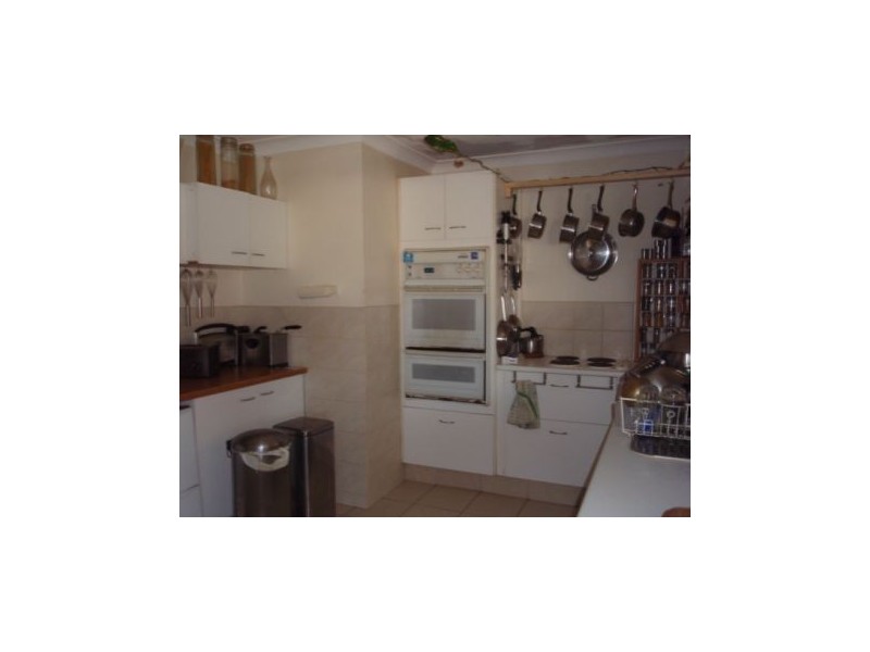 4/18 Anne Avenue, Broadbeach QLD 4218