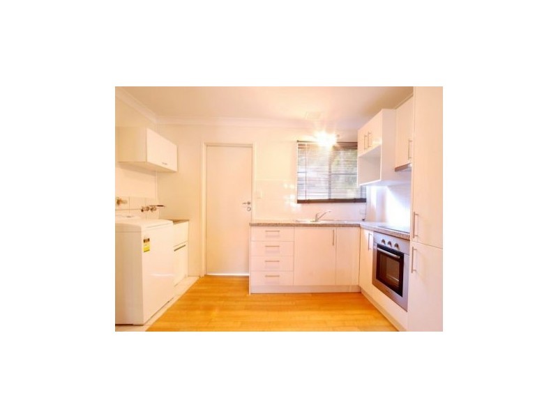 9 Pleasant Drive, Cannonvale QLD 4802