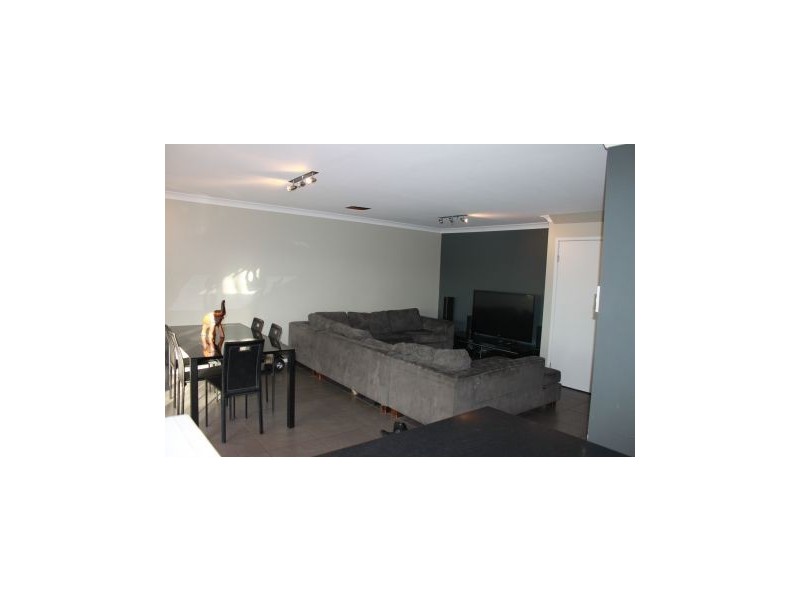 19/6 Ben Lomond Drive, Highland Park QLD 4211