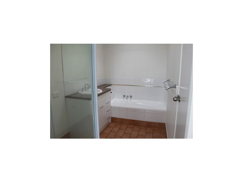 19/6 Ben Lomond Drive, Highland Park QLD 4211