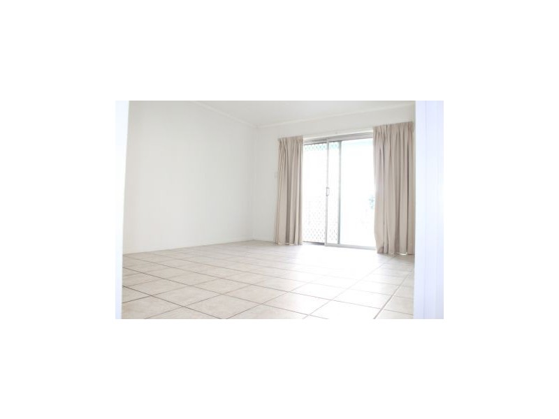 1/6 George Avenue, Broadbeach QLD 4218