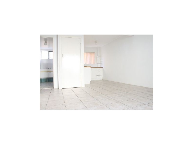 1/6 George Avenue, Broadbeach QLD 4218