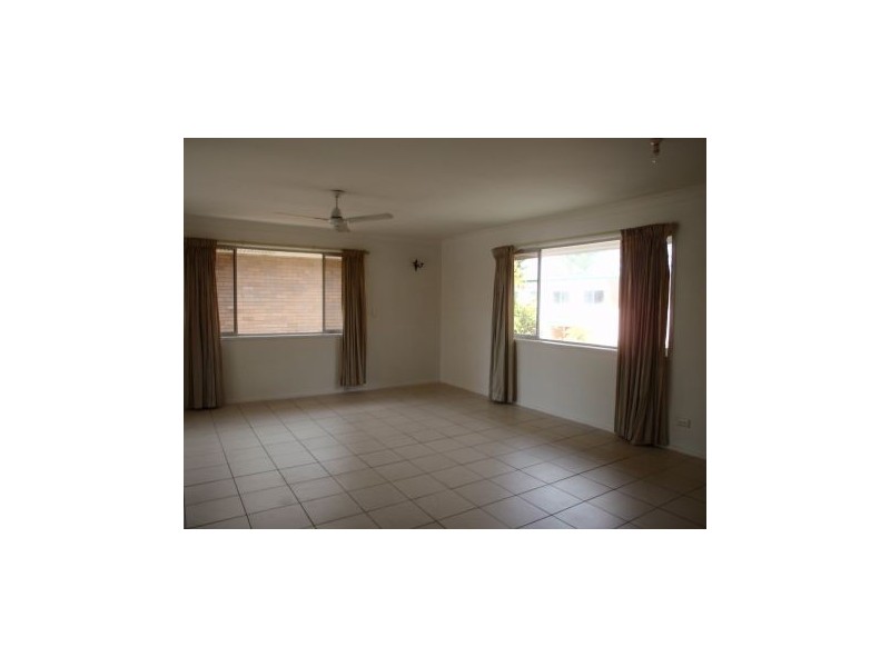 4/18 Anne Avenue, Broadbeach QLD 4218