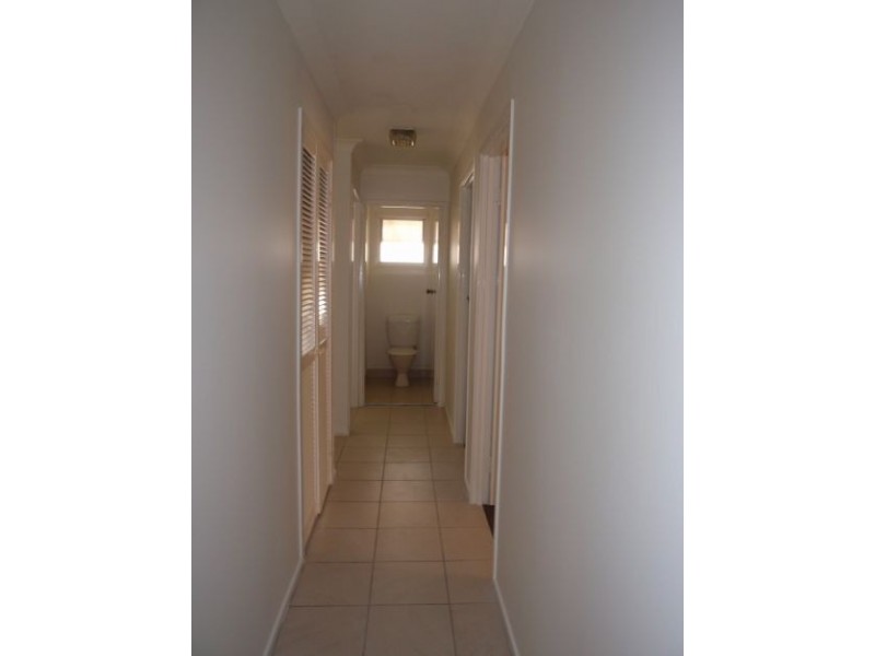 4/18 Anne Avenue, Broadbeach QLD 4218