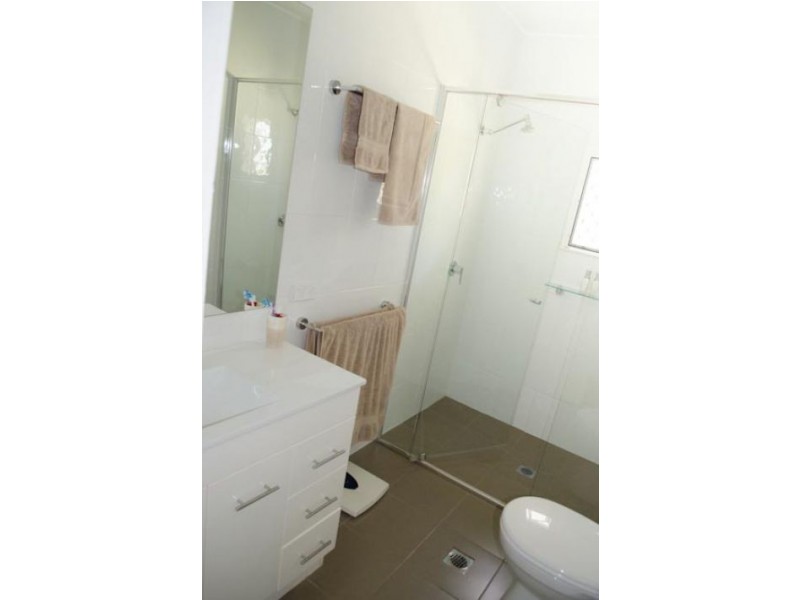 6 Mary Street, Labrador QLD 4215