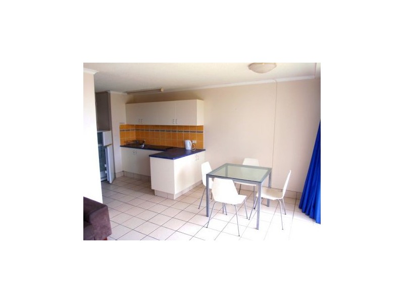 2 “Hi Ho Appts” Queensland Avenue, Broadbeach QLD 4218
