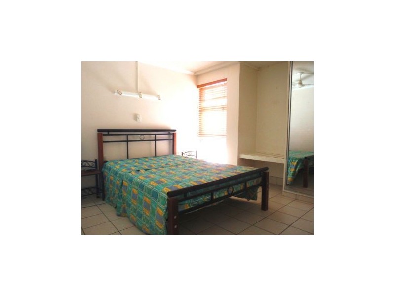 2 “Hi Ho Appts” Queensland Avenue, Broadbeach QLD 4218