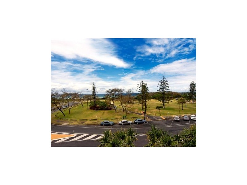 2 “Hi Ho Appts” Queensland Avenue, Broadbeach QLD 4218