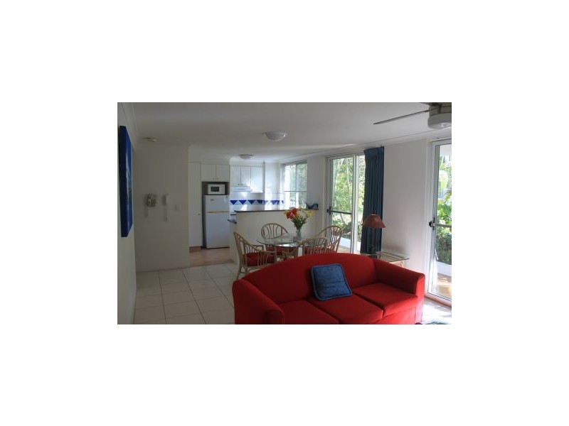 8/28 Chairlift Avenue, Nobby Beach QLD 4218