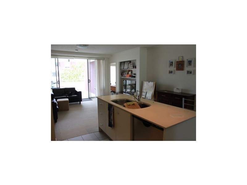 28/2 Arbour Ave, Robina QLD 4226