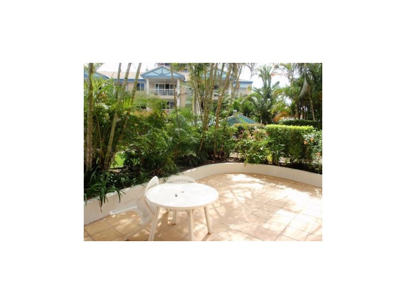 8/210 Surf Parade, Broadbeach QLD 4218