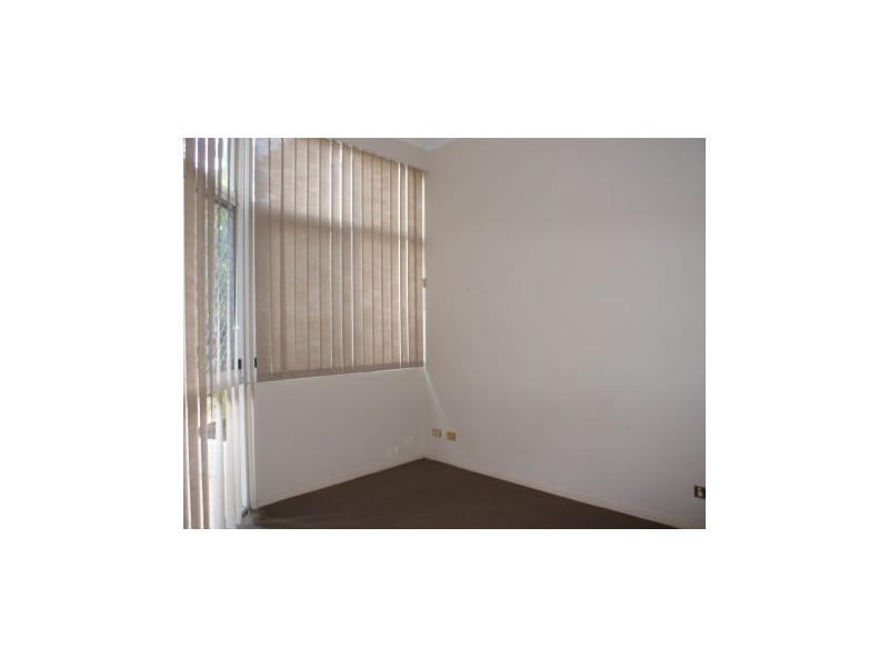 8/210 Surf Parade, Broadbeach QLD 4218