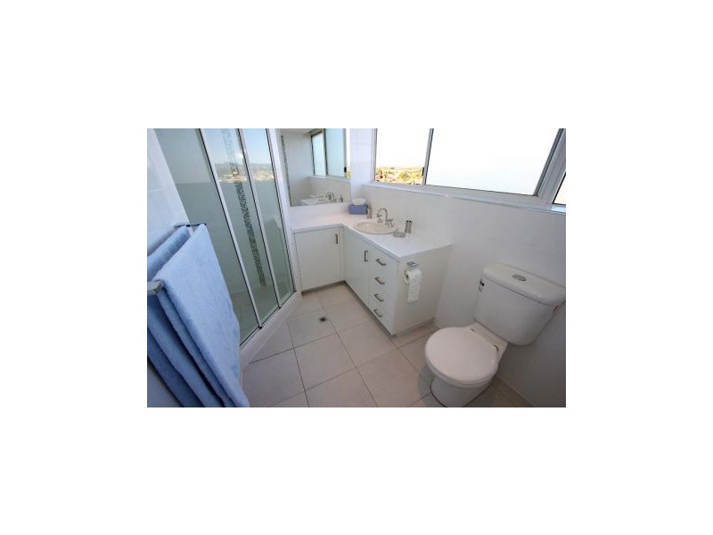 17/56 Hooker Boulevard, Mermaid Waters QLD 4218