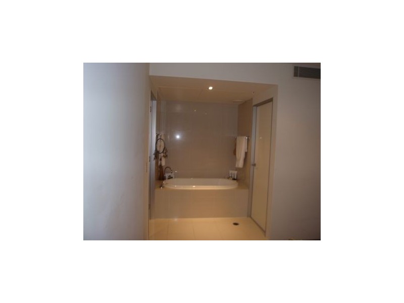 602/ 4 Wahroonga Place, Surfers Paradise QLD 4217