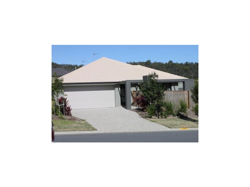 1/13 Hawkesbury Avenue, Pacific Pines QLD 4211