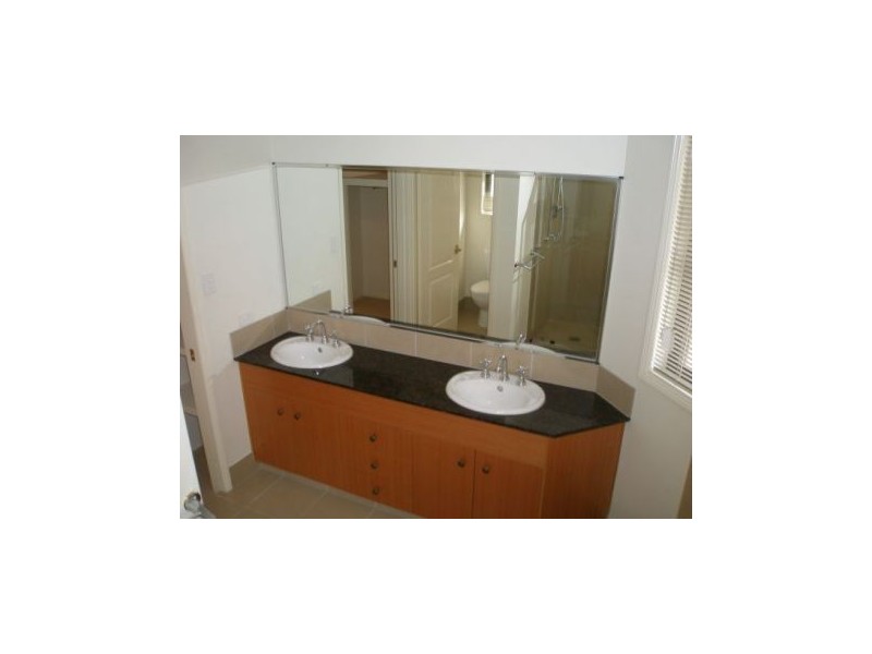 12/ 141 Cotlew Street, Ashmore QLD 4214