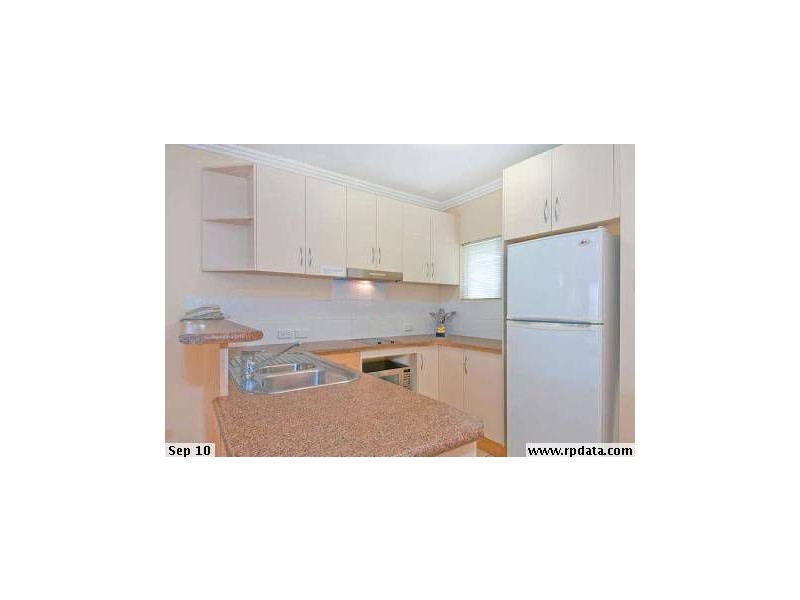 17/234a Grafton Street, Cairns North QLD 4870