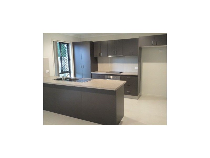 6 Mugello Drive, Oxenford QLD 4210