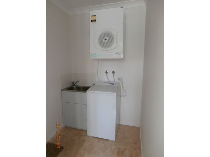 9 Constance Avenue, Mermaid Waters QLD 4218