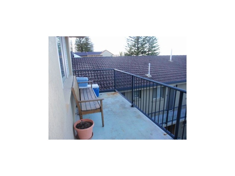 17/2 Heron Avenue, Mermaid Beach QLD 4218