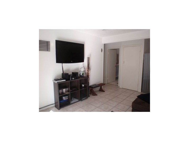 1/6 George Avenue, Broadbeach QLD 4218