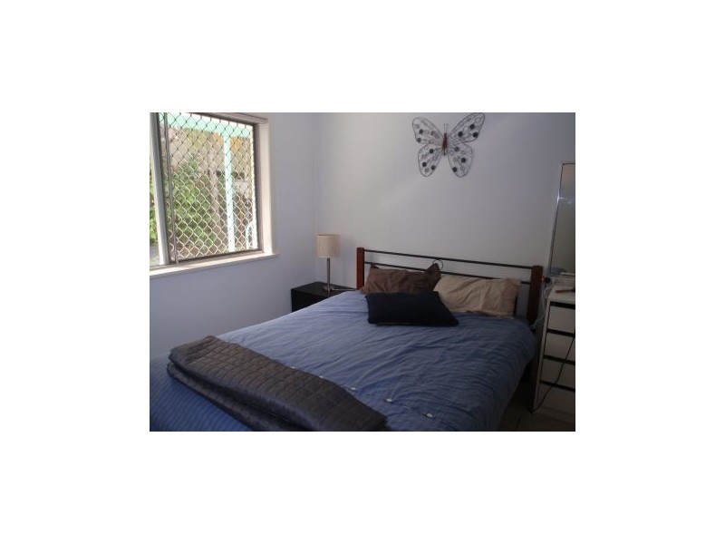 1/6 George Avenue, Broadbeach QLD 4218