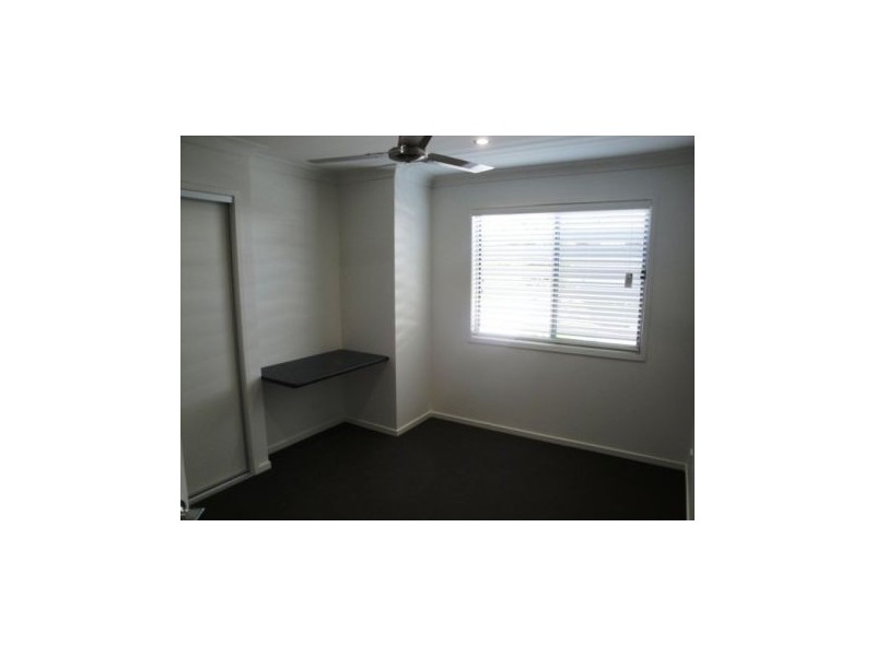 4/119 Eugaree Street, Southport QLD 4215