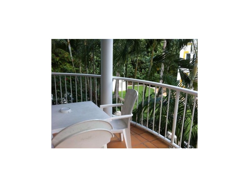 14/28 “Santorini By The Sea” Chairlift Avenue, Nobby Beach QLD 4218