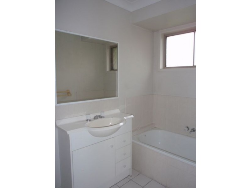 1/23 Mojave Drive, Burleigh Waters QLD 4220