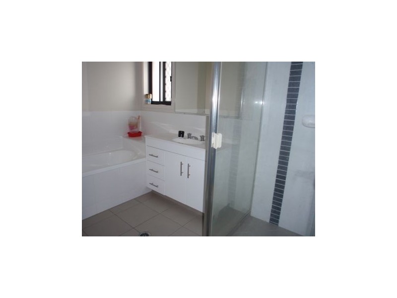 95 Mcauley Parade, Pacific Pines QLD 4211