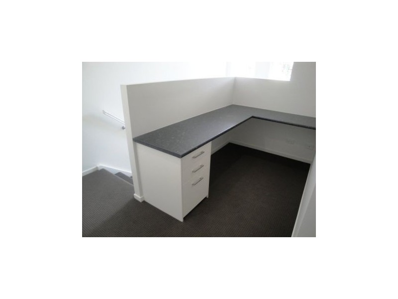 4/119 Eugaree Street, Southport QLD 4215