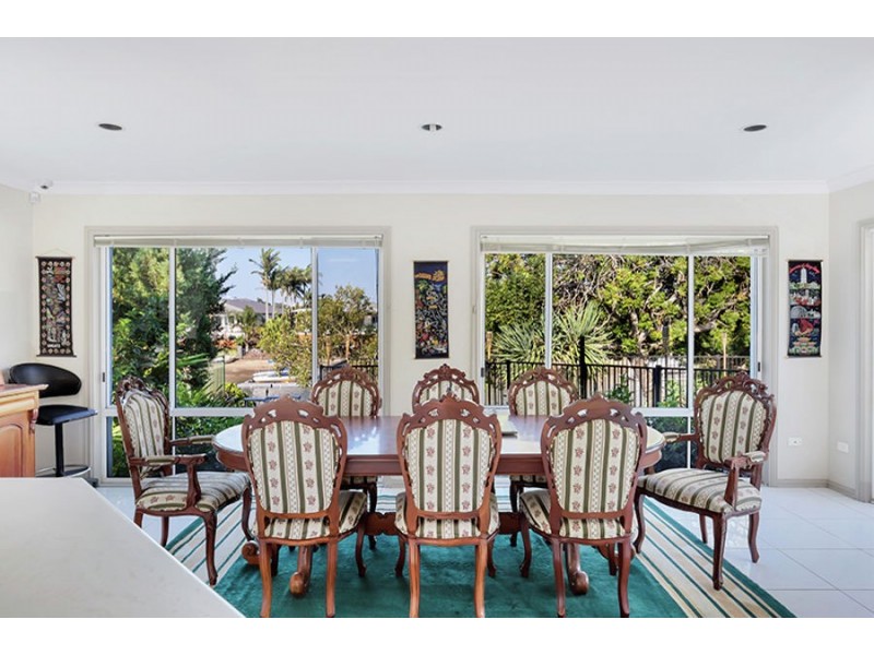 101 Campbell Street, Bundall QLD 4217