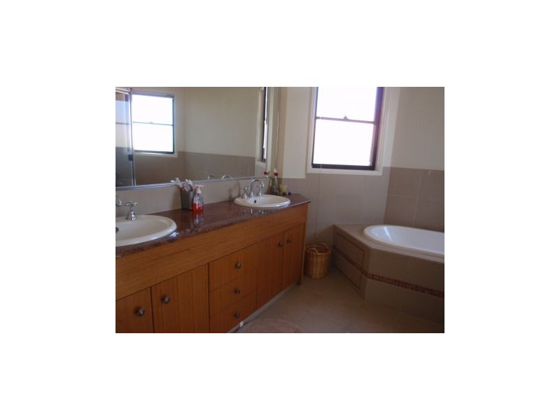 9/141 Cotlew Street, Ashmore QLD 4214