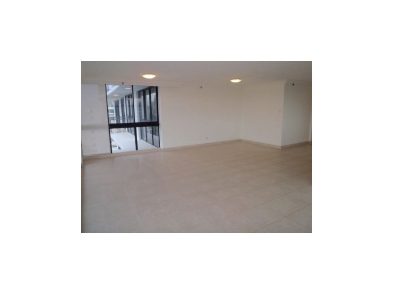 18d/4 Old Burleigh Road, Surfers Paradise QLD 4217