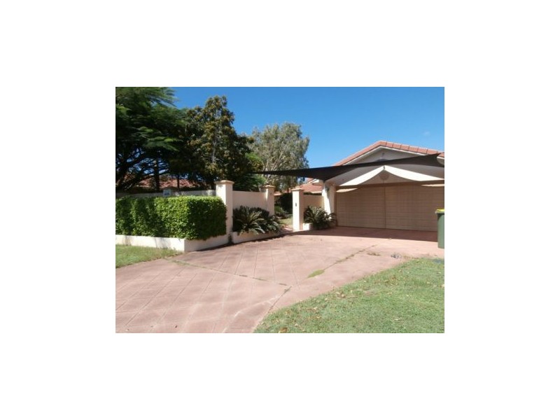 11 Gretel Drive, Mermaid Waters QLD 4218