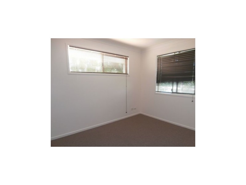 11 Gretel Drive, Mermaid Waters QLD 4218