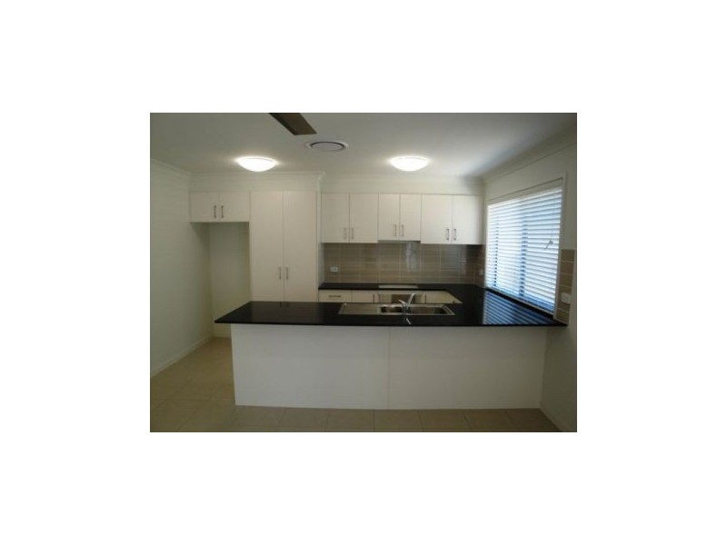 5/119 Eugaree Street, Southport QLD 4215