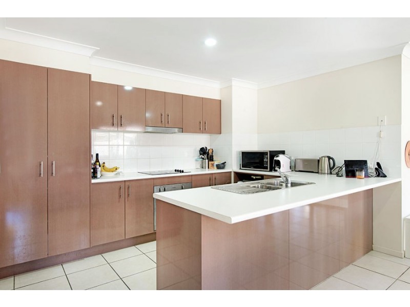 70 Aldgate Crescent, Pacific Pines QLD 4211