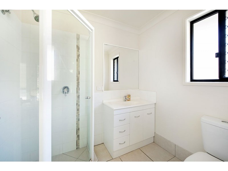 70 Aldgate Crescent, Pacific Pines QLD 4211