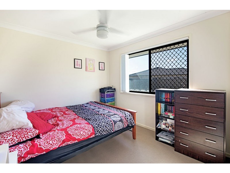 70 Aldgate Crescent, Pacific Pines QLD 4211