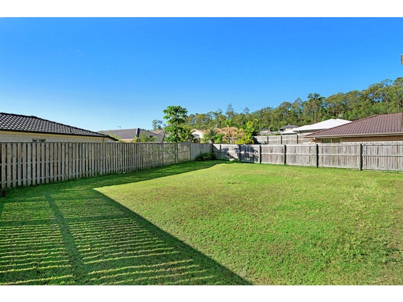 70 Aldgate Crescent, Pacific Pines QLD 4211