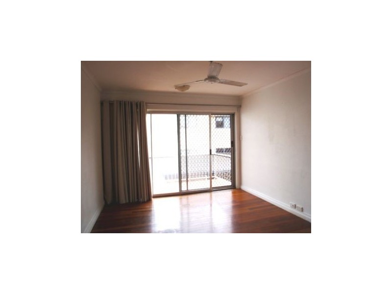 6/4 Hedges Avenue “Blue Horizon”, Mermaid Beach QLD 4218