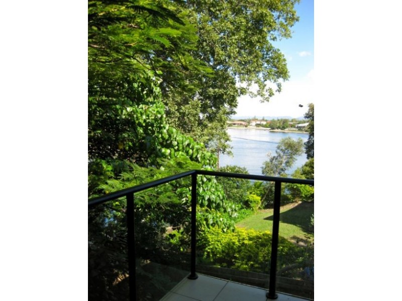 4/11 Orvieto Avenue, Mermaid Waters QLD 4218