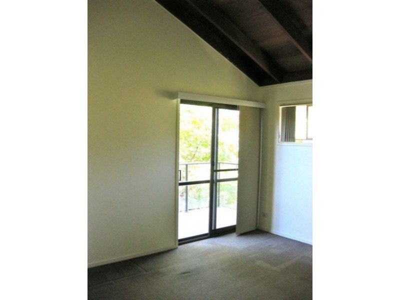 4/11 Orvieto Avenue, Mermaid Waters QLD 4218