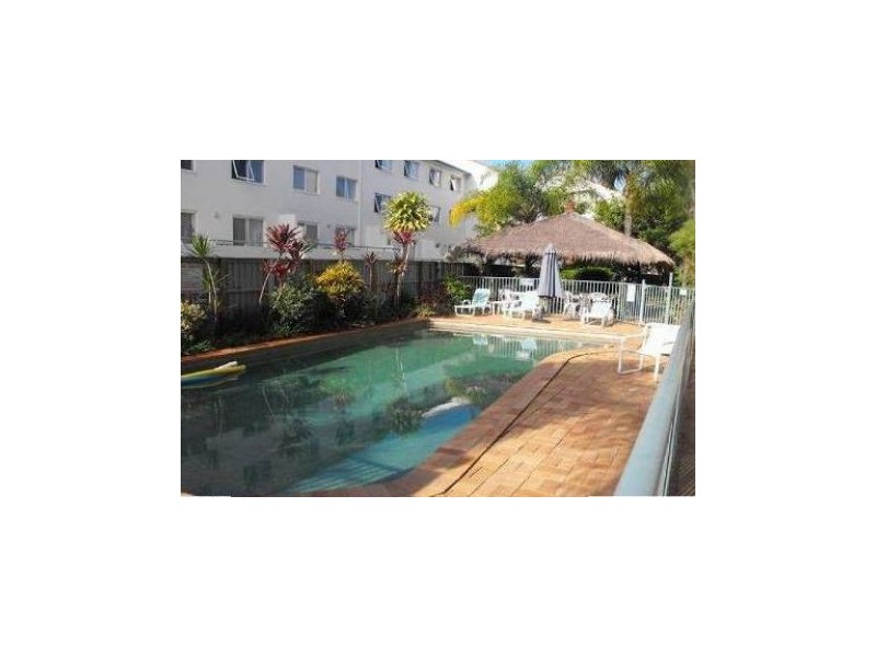 6 3 Redondo Avenue, Miami QLD 4220