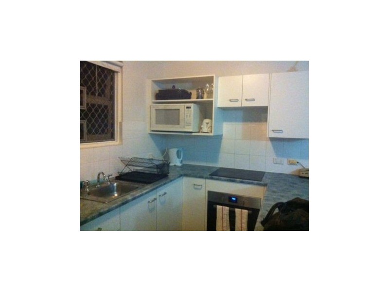 6 3 Redondo Avenue, Miami QLD 4220