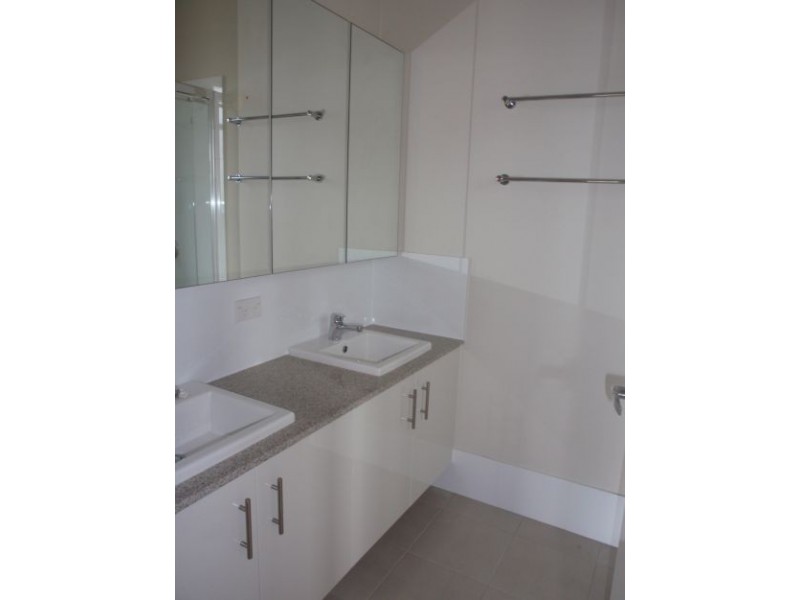 6 Plantation Crescent, Upper Coomera QLD 4209